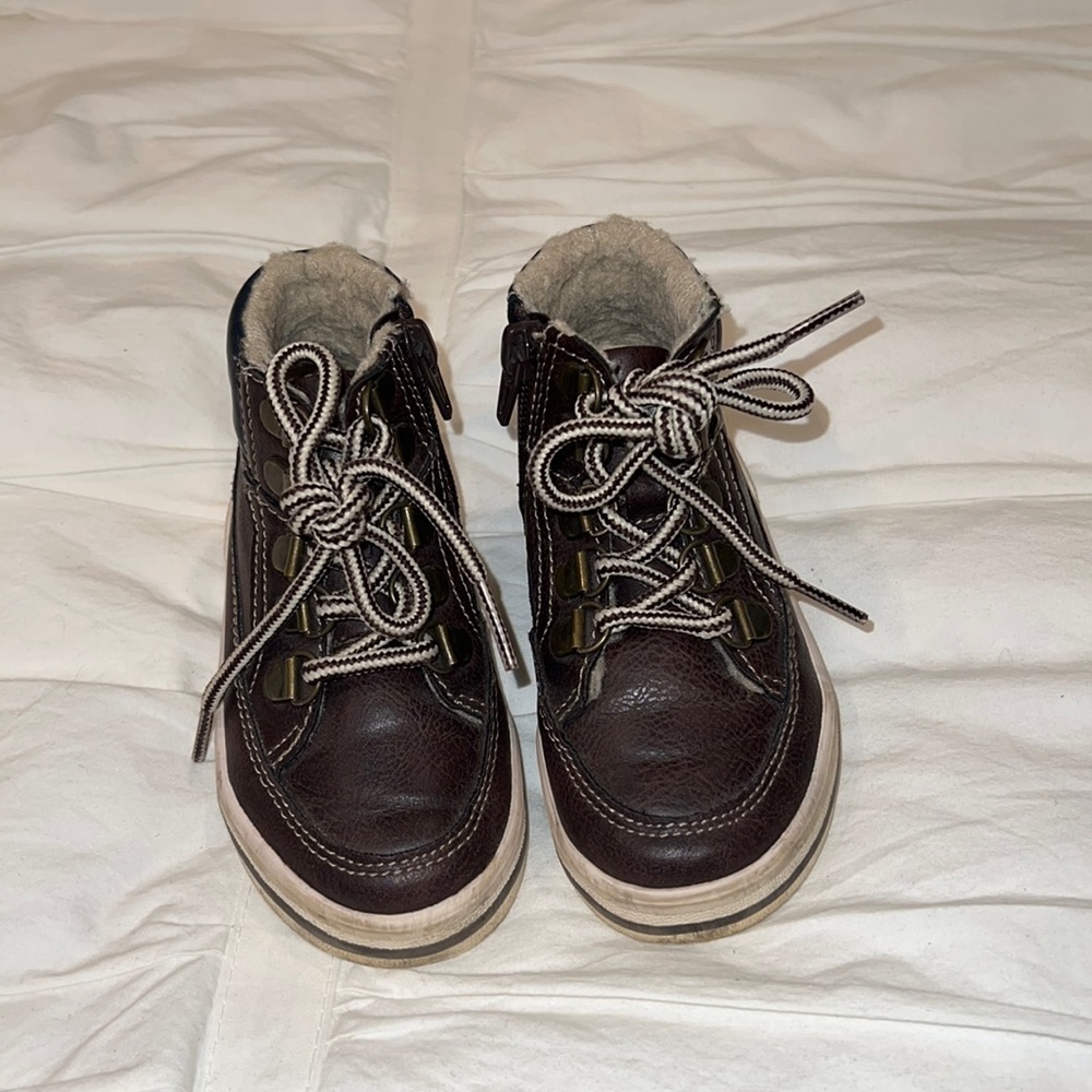 ELEMENTS BY NINA TODDLER BOYS BOOTS WITH EASY ON OFF SIDE ZIPPER
